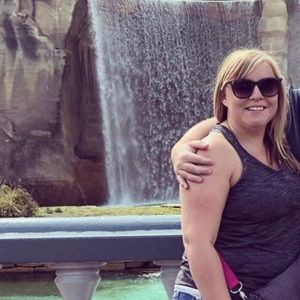 Meet your Posher, Rebecca